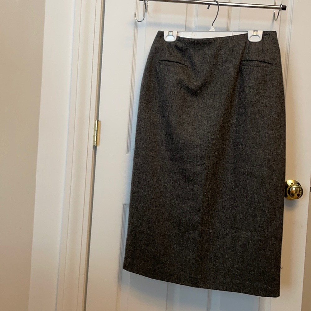 Lined wool skirt